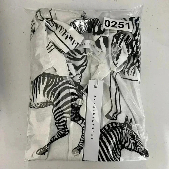 Jane + Delancey white and black zebra print blouse roll tab sleeves 2XL NWT Zoo - Picture 12 of 12